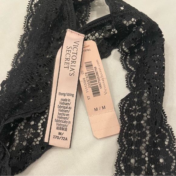 NEW WITH TAGS VICTORIA’S SECRET 2PK SIZE M SUPER SEXY CUT OUT THONGS - Picture 9 of 9